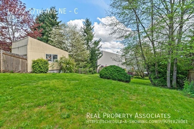 Building Photo - 12732 27th Ave NE