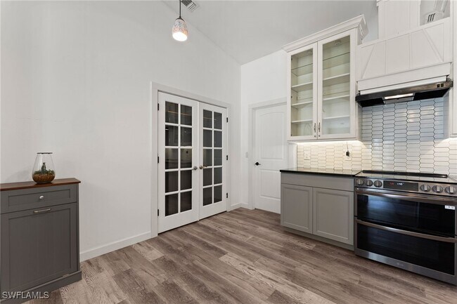 Building Photo - 4420 43rd Ave NE