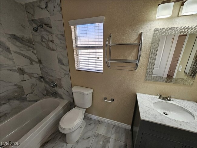 Building Photo - 2705 Kennington Cir