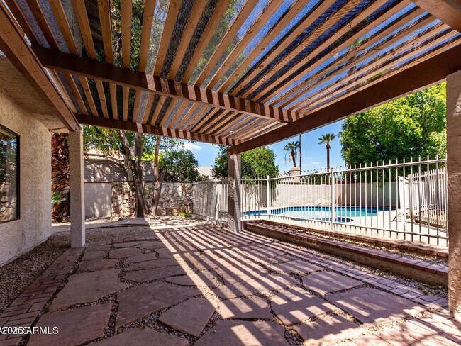 Building Photo - 1966 E Calle De Arcos