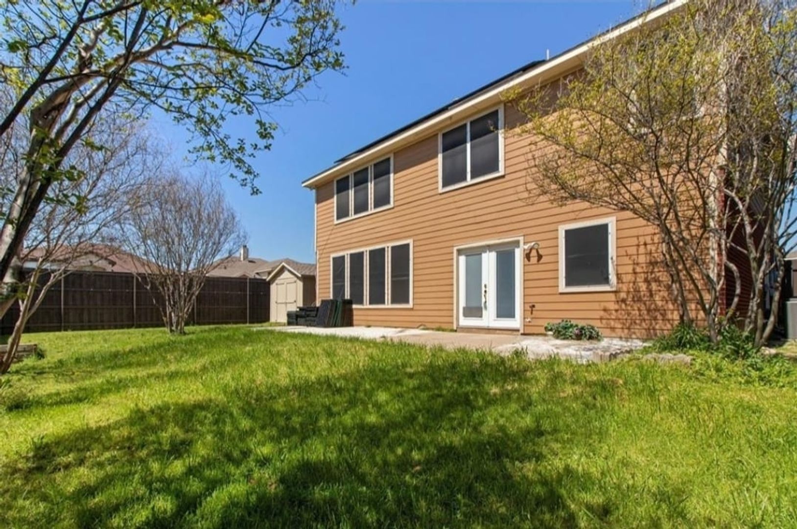 Building Photo - 722 Gillon Dr