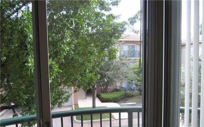 Primary Photo - 2107 SE 10th Ave