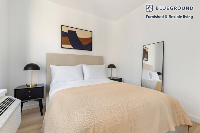 Building Photo - 150 Lawrence St