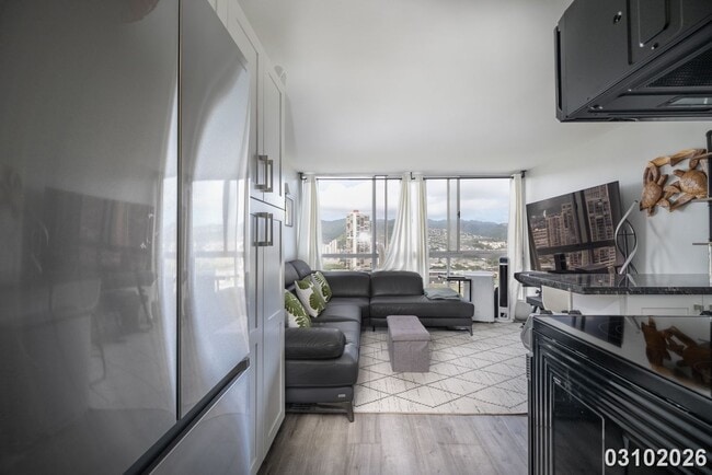 Building Photo - Waikiki High-Rise Living – Stunning 1-Bedroom with Incredible Views