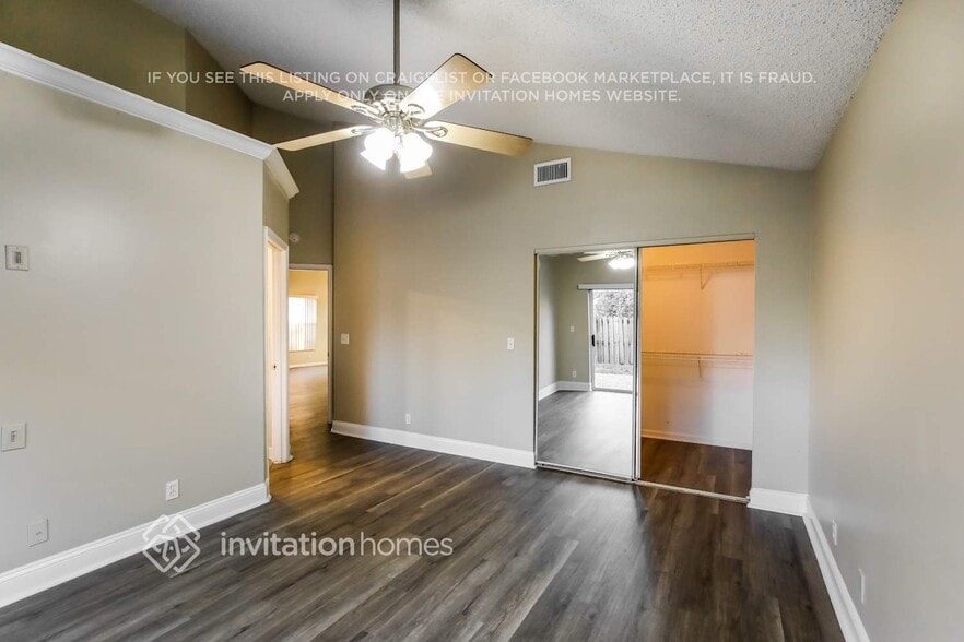 Building Photo - 2880 NW 68th Ln