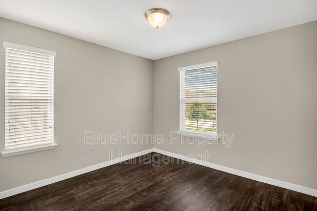 Building Photo - 8171 Red Stopper Ln