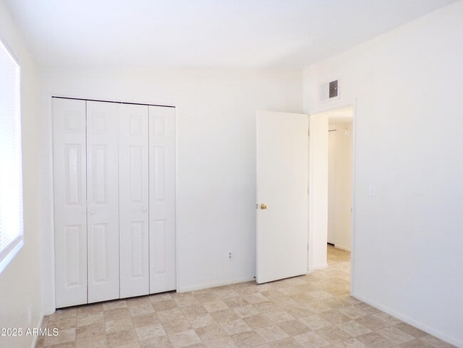 Building Photo - 500 Mallard Cir E