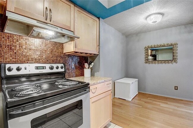 Building Photo - 3627 Menchaca Rd