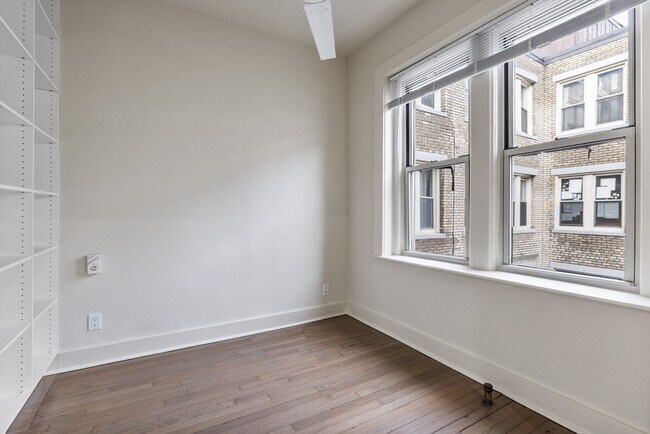 Building Photo - 74 Fenway