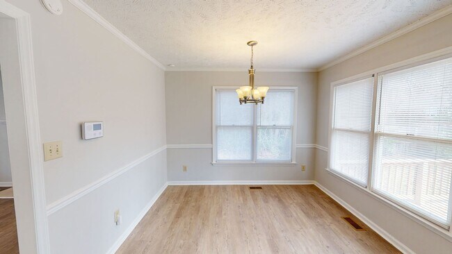 Building Photo - Updated 4 Bedroom w/ Privacy Fence in Jack Britt School District!