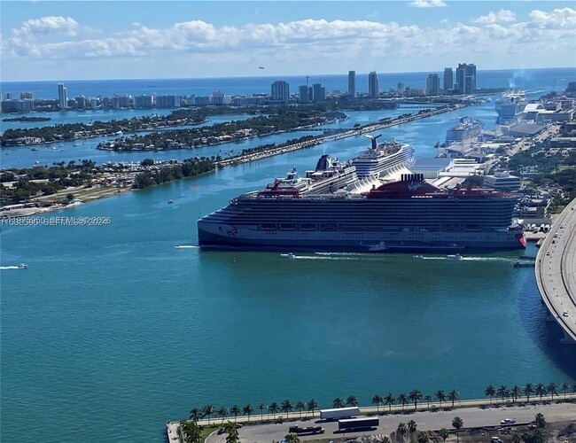 Building Photo - 888 Biscayne Blvd