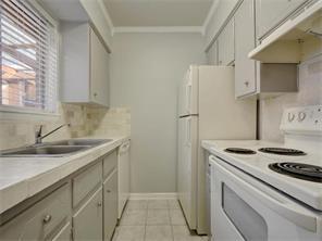 Building Photo - 7409 Shadow Hill Dr