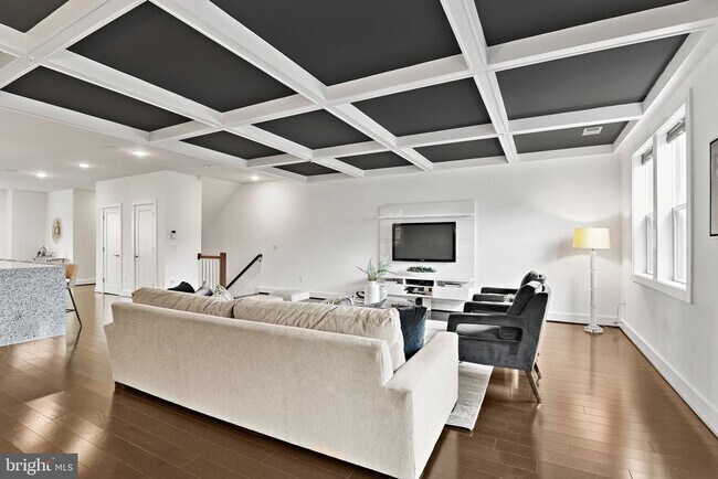 Building Photo - 44742 Tiverton Sq