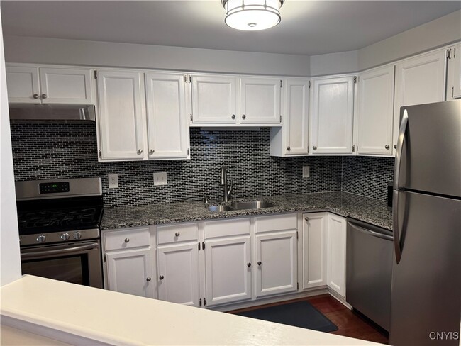 Building Photo - 8434 Bubbling Springs Dr