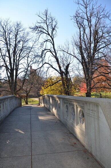 Building Photo - 2116 Kemper Ln