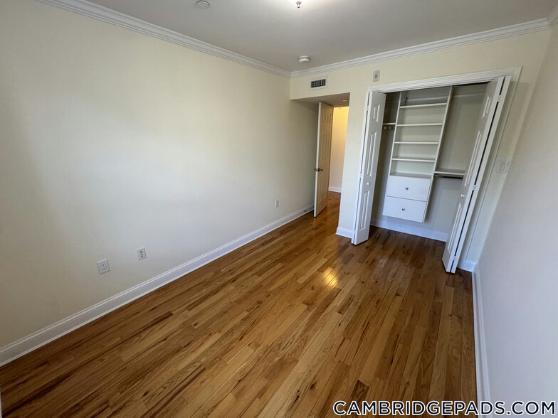 Building Photo - 55 Langdon St