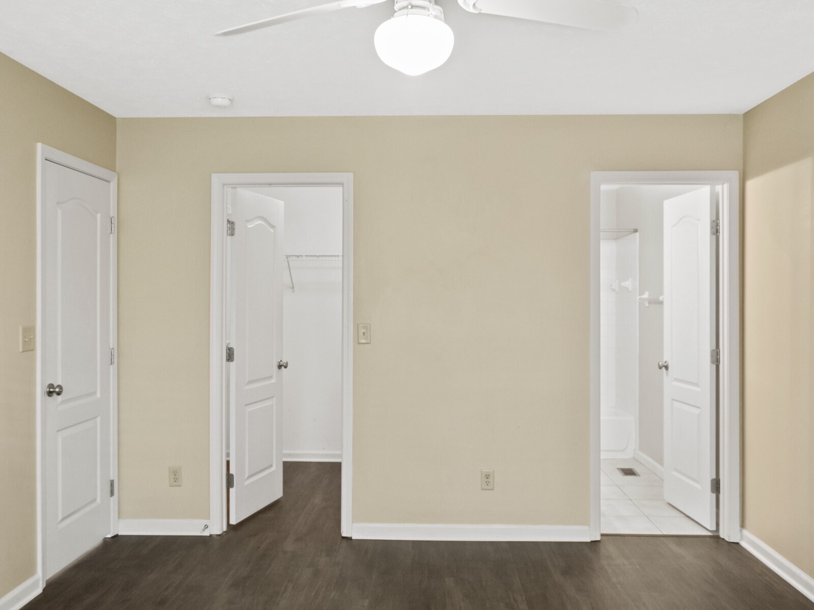 Building Photo - 114 Mark Twain Ct