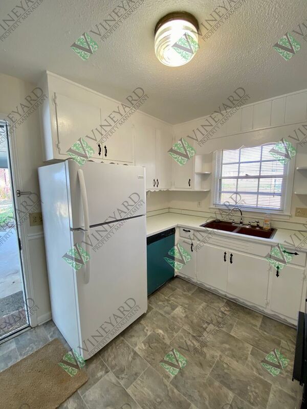 Building Photo - 687 Bounty Dr