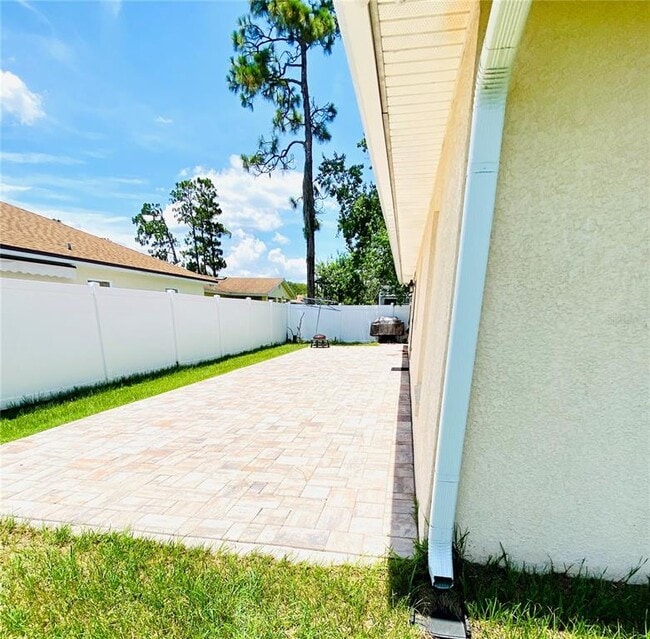 Building Photo - 659 Jaguar Ct