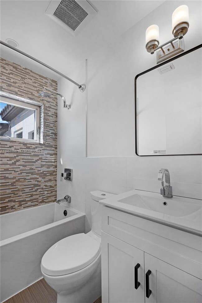 Building Photo - 6476 SW 10th Terrace