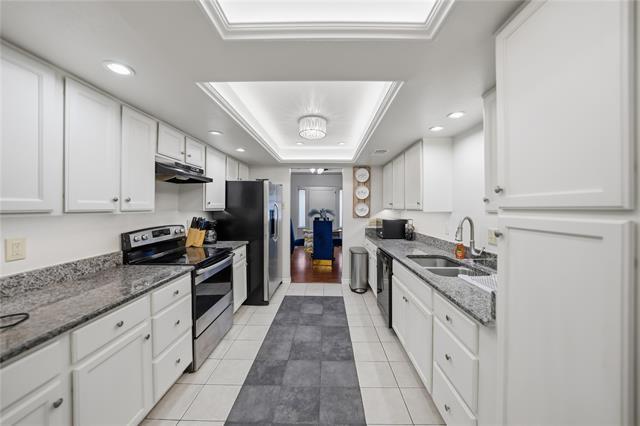 Building Photo - 922 Shady Creek Ln