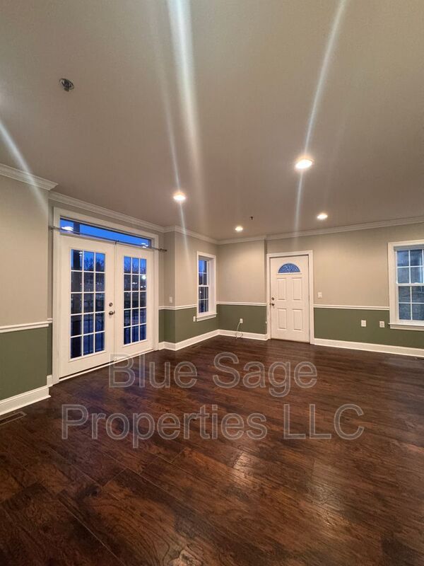 Building Photo - 432 E Baltimore Ave