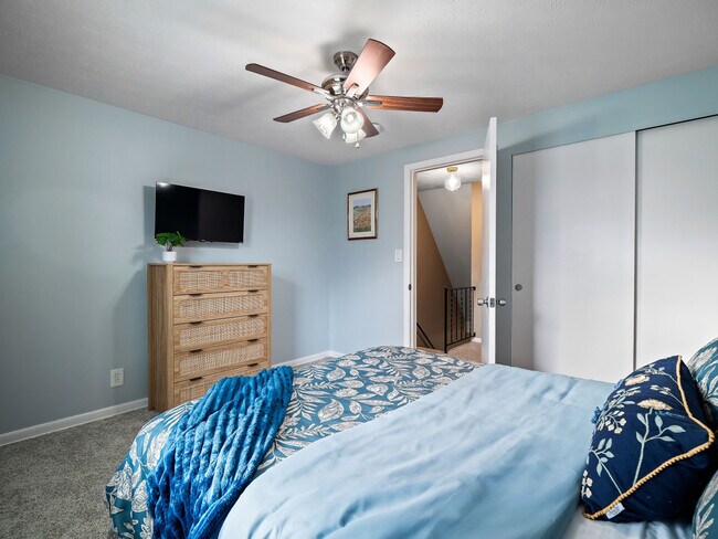 Building Photo - 32071 Lake Rd