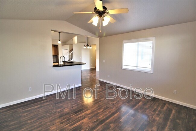 Building Photo - 6480 E Shellbrook Dr
