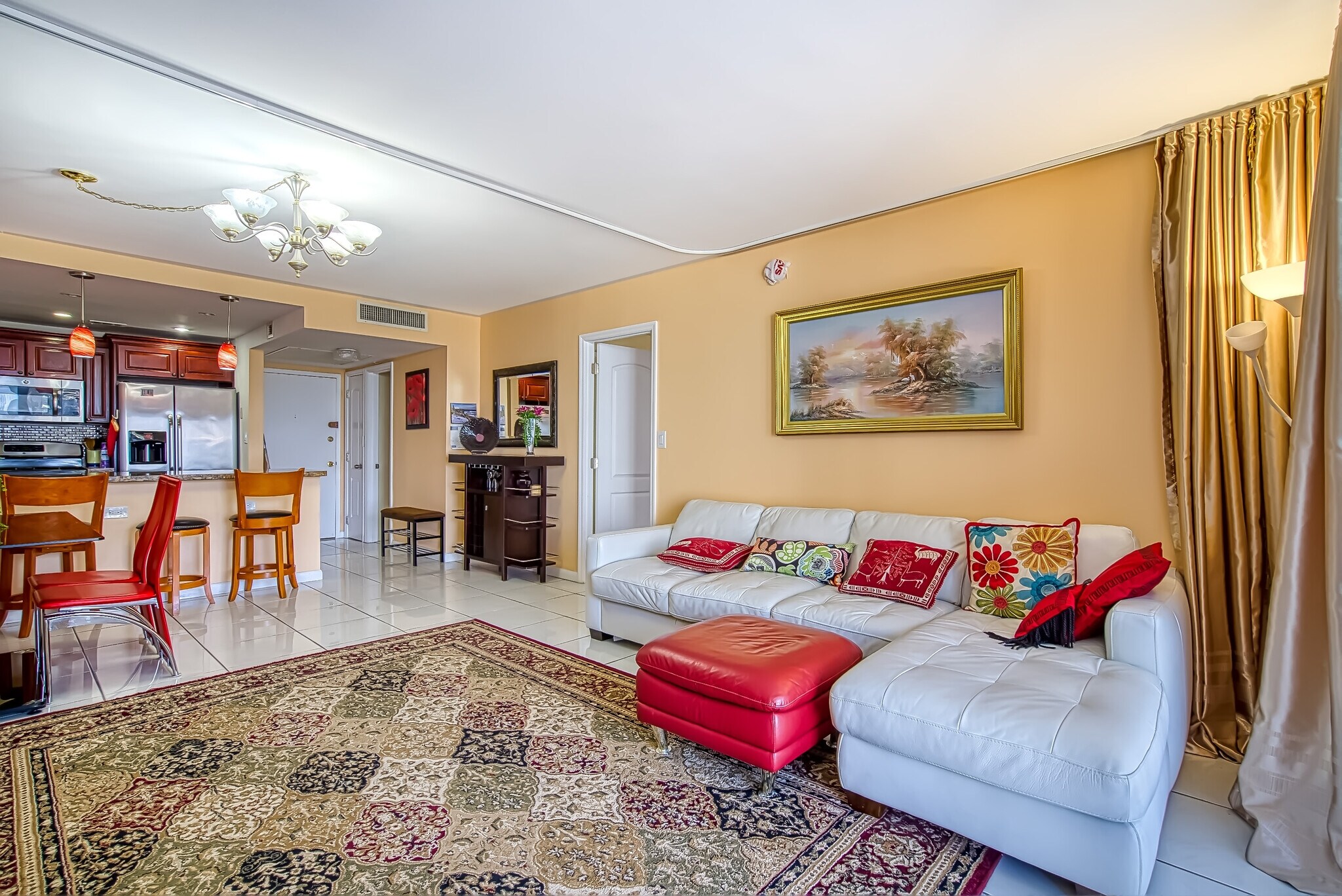 living room - 2030 S Ocean Dr