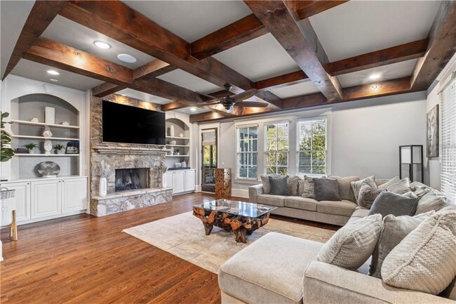 Building Photo - 2125 Cooper Lake Dr SE