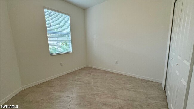 Building Photo - 2066 Tamarron Ln