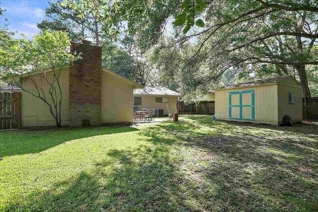 BACK YARD/STORAGE /PATIO - 2558 Crestleigh Mnr