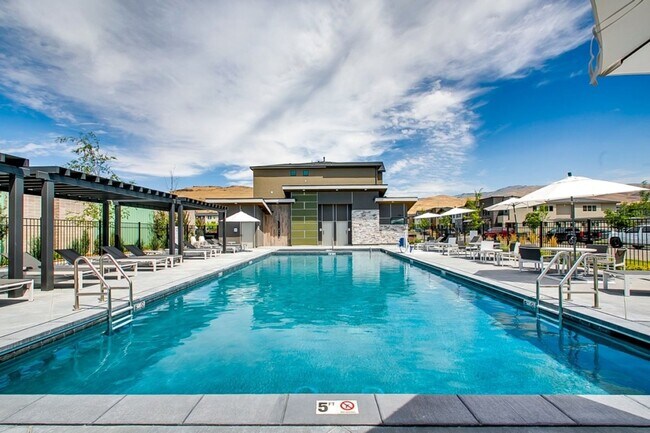 Building Photo - Luxury Condo steps from the Boise River an...