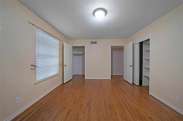 Building Photo - 302 Easton Rd