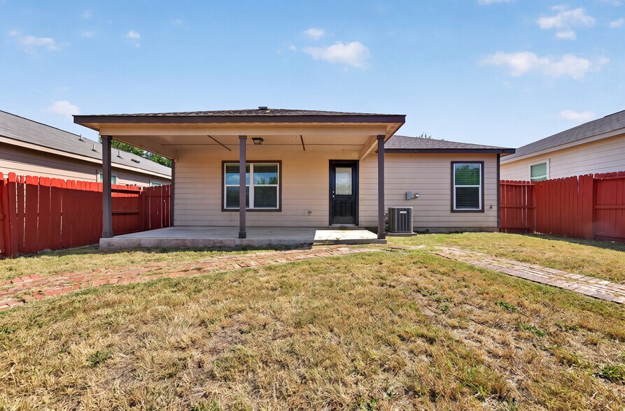 Building Photo - 6531 Luckey Sq