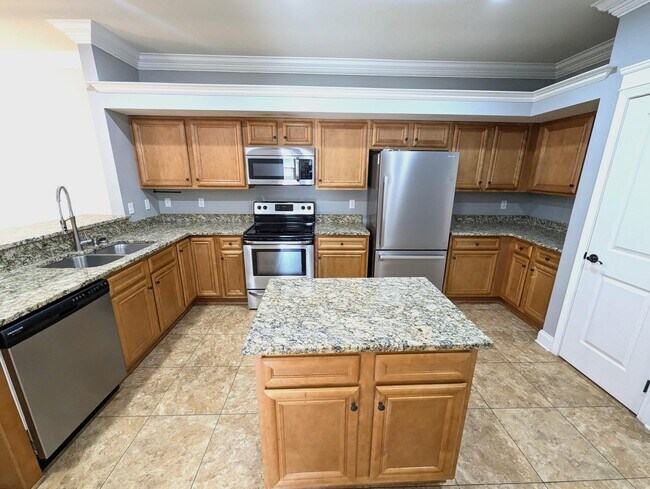 Building Photo - 116 Alder Ave SE