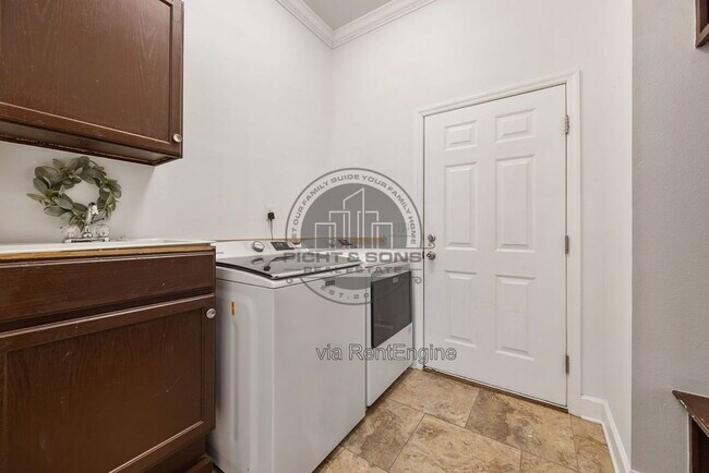 Building Photo - 3444 Rosemont Ridge Rd