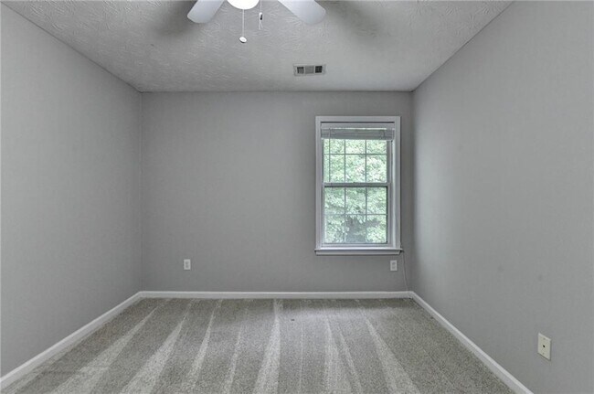 Building Photo - 5229 Pine Branch Ct