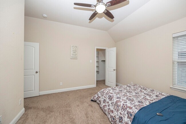 Building Photo - 6220 Eldridge Ln
