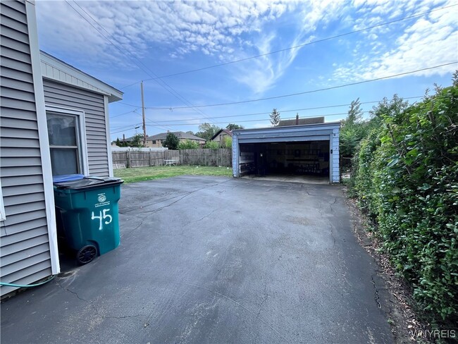Building Photo - 45 Delham Ave