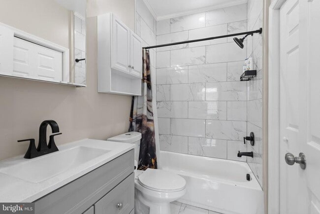 Building Photo - 2235 E Chase St