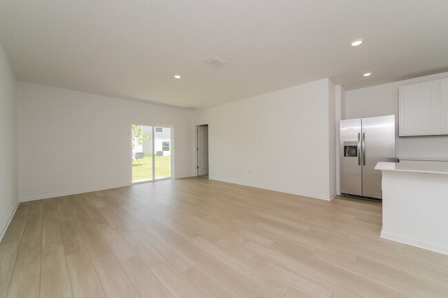 Building Photo - 6417 Domizio Dr