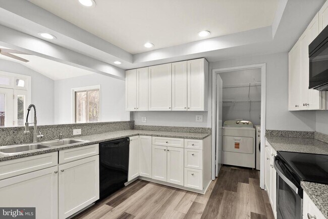 Building Photo - 4435 Flintstone Rd