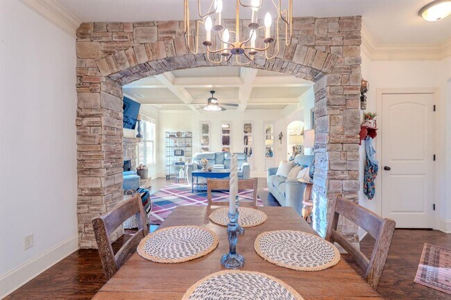 Building Photo - 203 Davis Mill Road