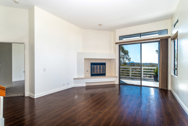 Building Photo - 11051 Caminito Vista Pacifica