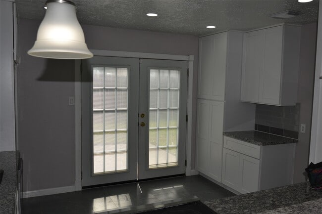 Building Photo - 22527 Market Square Ln