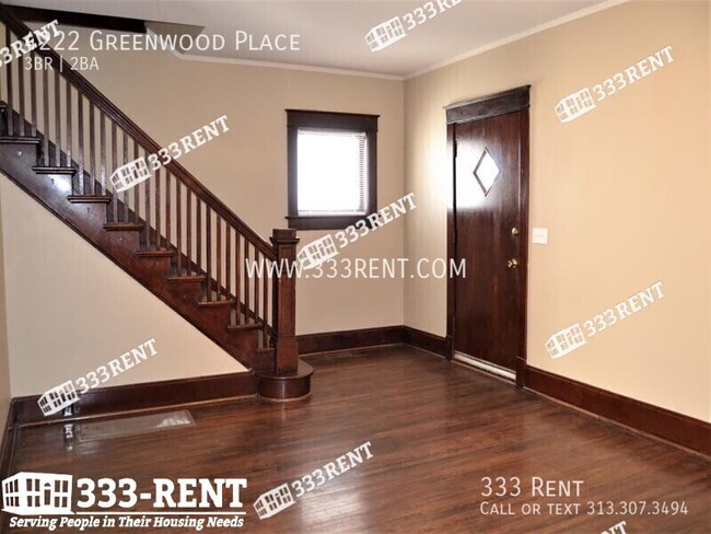 Building Photo - 4222 Greenwood Pl