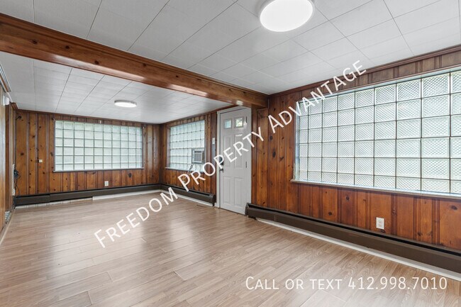 Building Photo - 122 Secane Ave