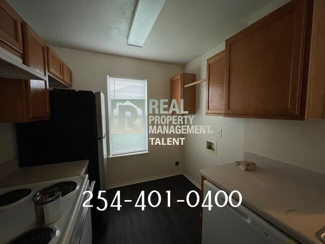 Building Photo - 5712 Redstone Dr