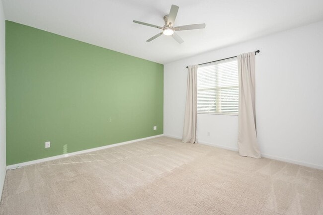 Building Photo - 17837 W Pinnacle Vista Dr